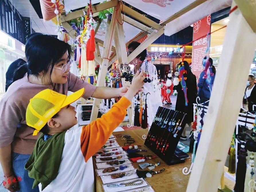 精选时尚好物，引领潮流精选图文推荐