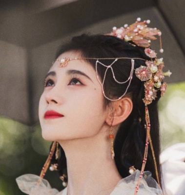演员梦芳，星光璀璨之旅