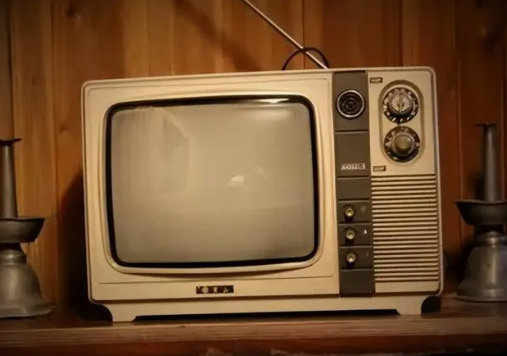 90年代电视机的回忆，重温那个时代的经典瞬间📺