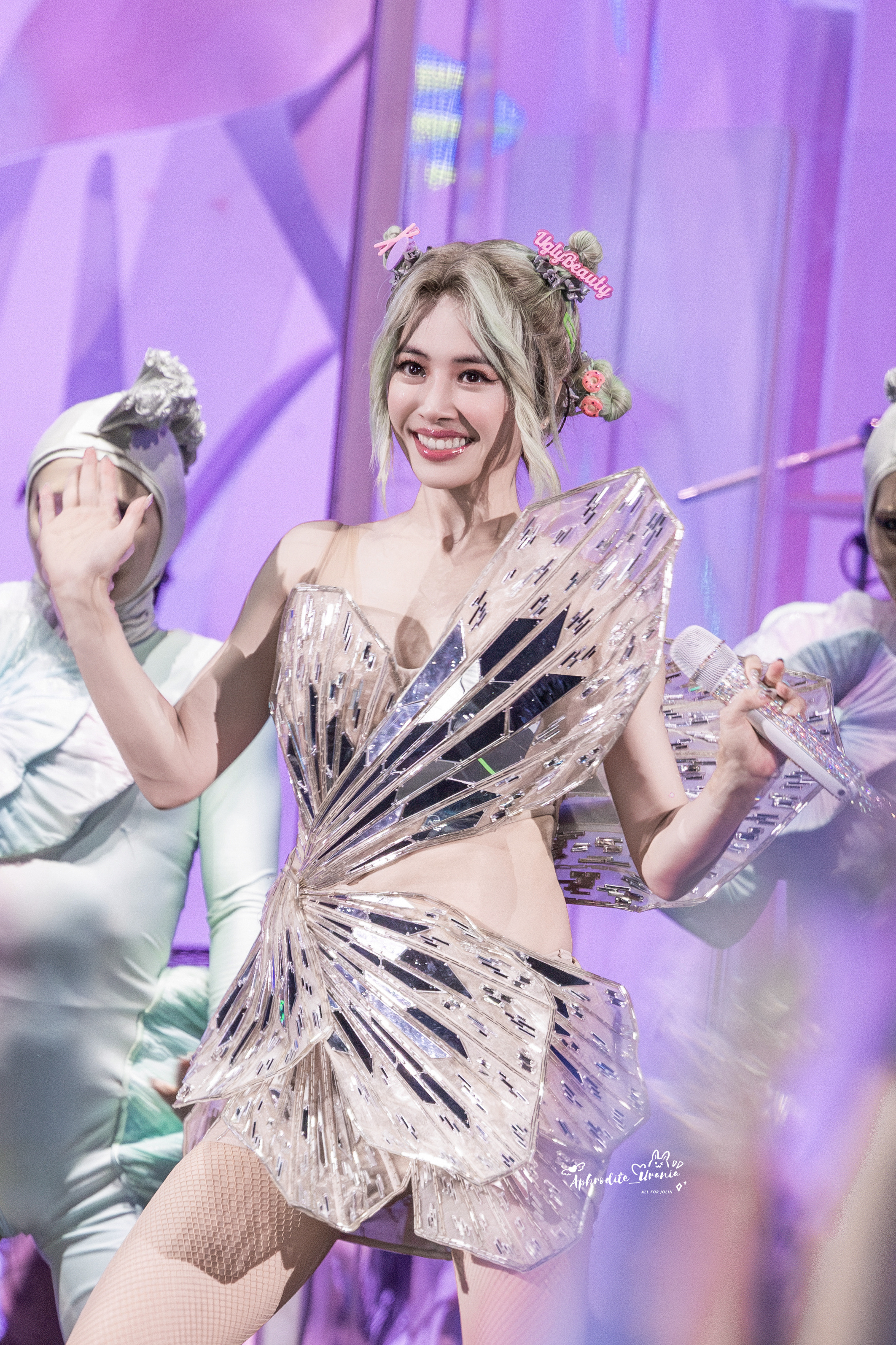 蔡依林演唱会视频，狂热舞台再现，感受音乐的震撼力量